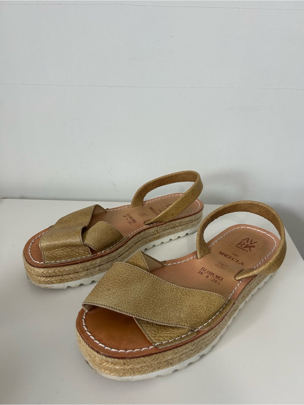 AVRK Avaraca Mezcla Espadrille Platform Leather Sandals Size 9 boho beach chic